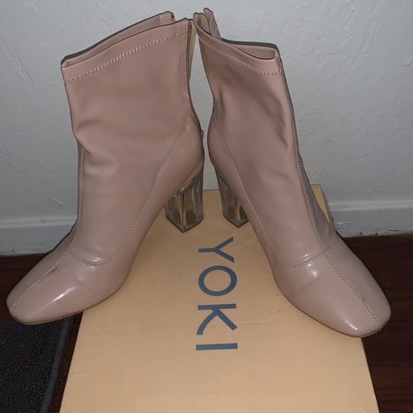 Yoki Faux Patent Beige Ankle Boots Size 11 - Picture 2 of 5